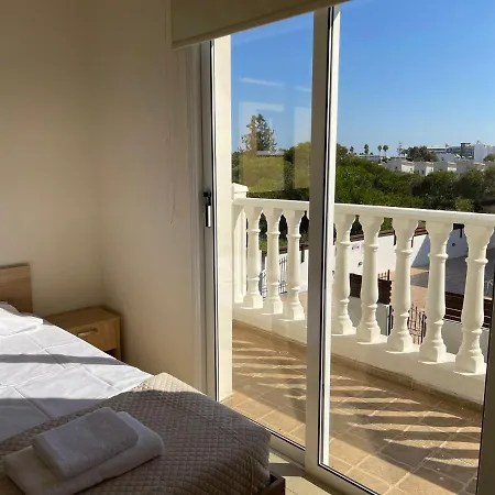 Nissi Golden Beach וילה איה נאפה